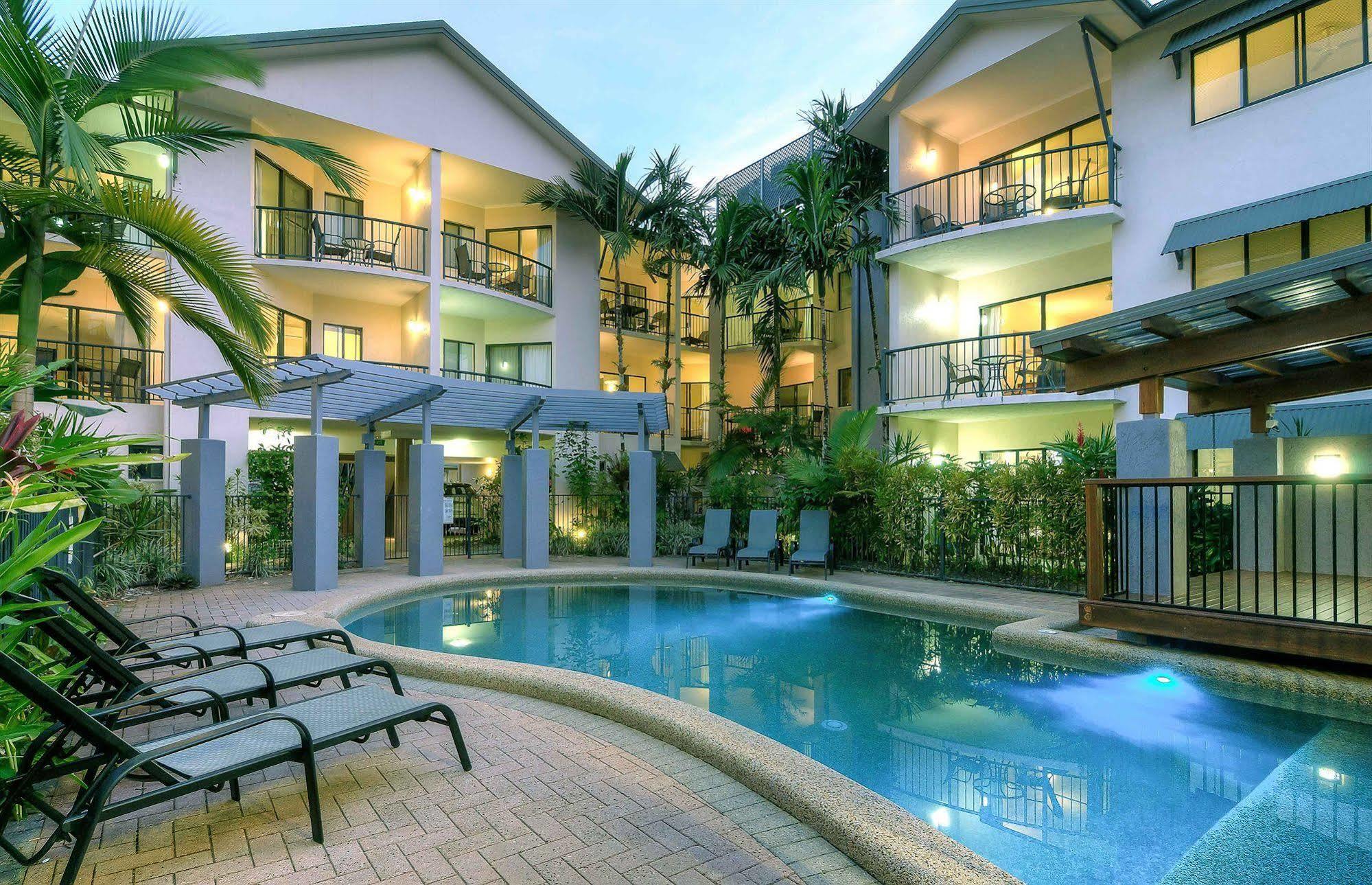 Bay Villas Resort Port Douglas Exterior foto